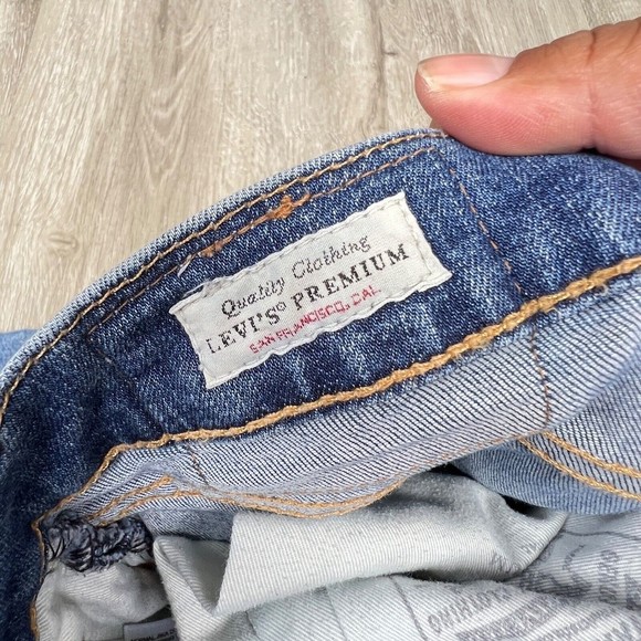 Levi's Premium 502 Taper Fit Men's Straight Leg Jeans 30 x 32 - Picture 6 of 13